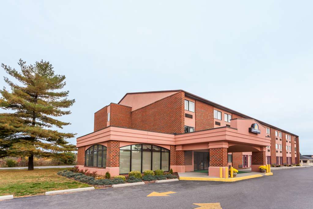 Red Roof Inn Мартінсбург Екстер'єр фото